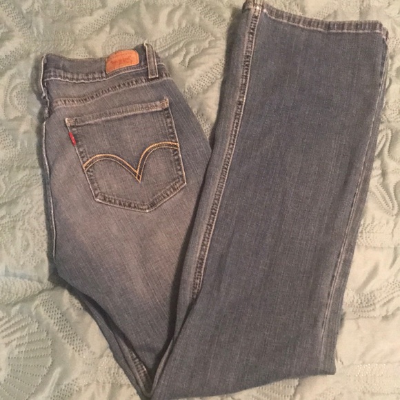 Levi's Denim - ❤️(7)Ladies Levi’s 528 Curvey cut jeans in wonderful condition. Size 5 medium